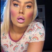 Blondiemakeupdoll