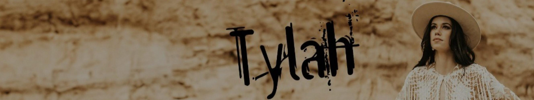 Background Tylah