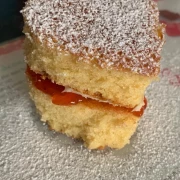 Thegirlwhobakes Thegirlwhobakes