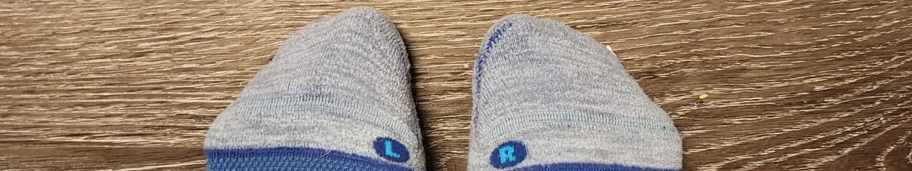 Background Feeturing Feet