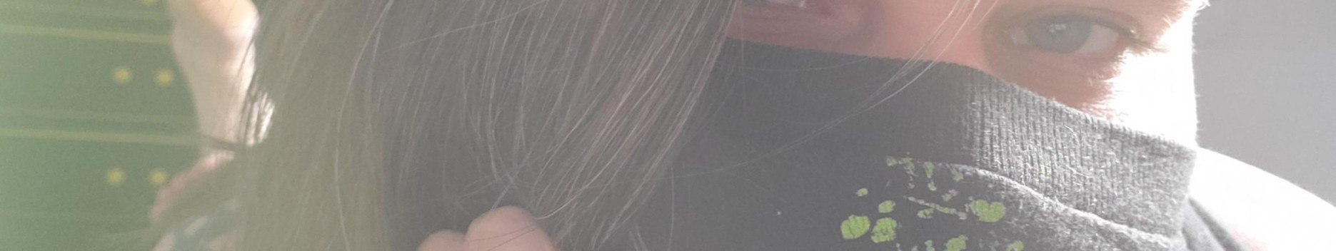 Background Andi Background Andi