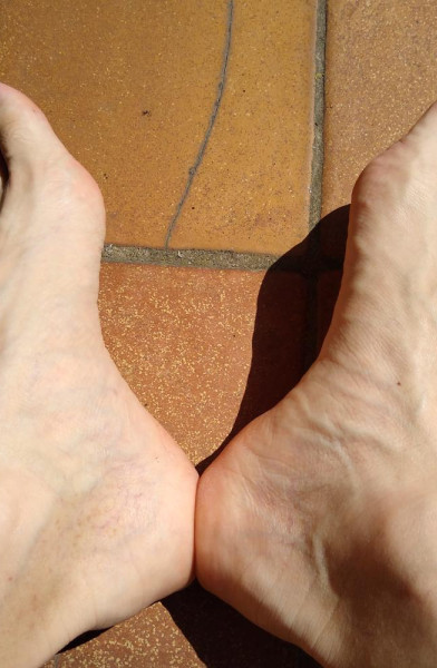 Men's feet