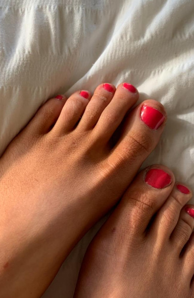 Hollys Cute Feet