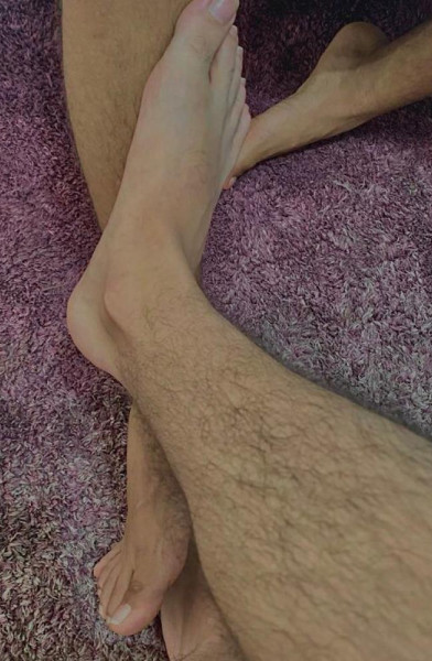 Hot feet Couple