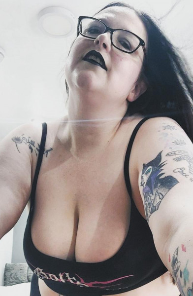 Emma Celeste⛓️BBW⛓️No PPVs