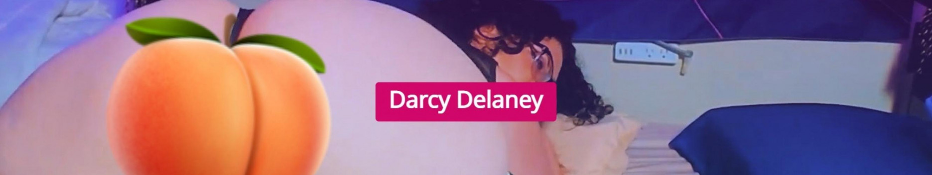 Background Darcy Delaney