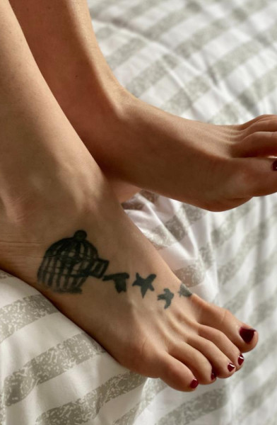 HotWivesFeet