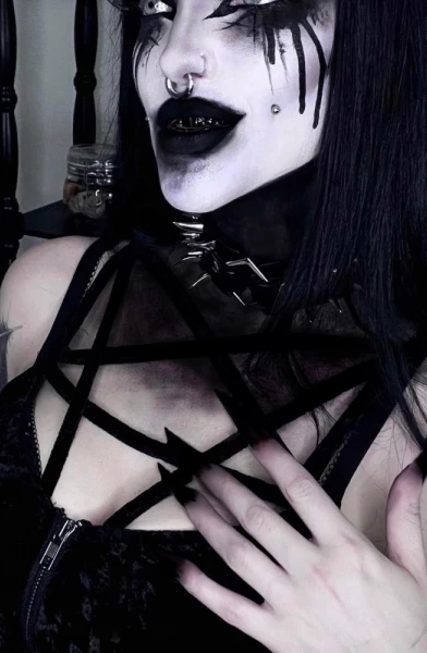 ⛓Lila🖤