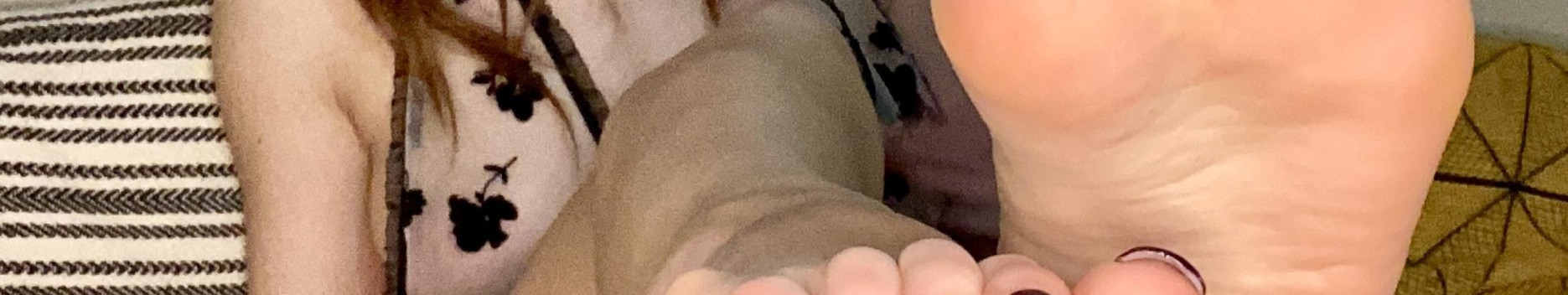 Background GingerAlesFeet