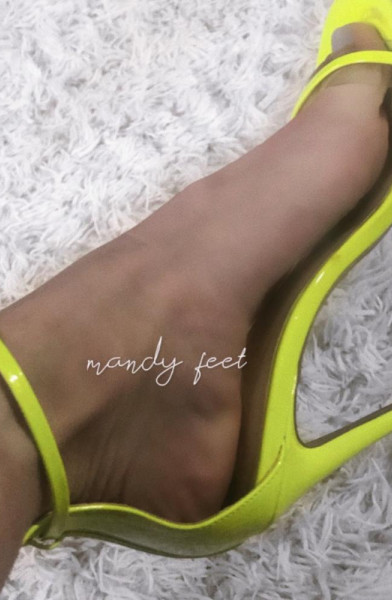 mandy feet