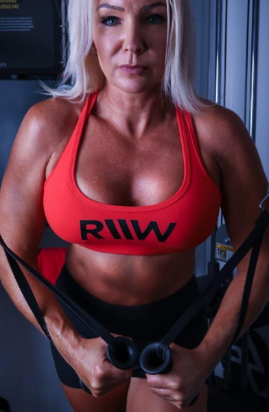 Over 40 woman | FIT online PT coach