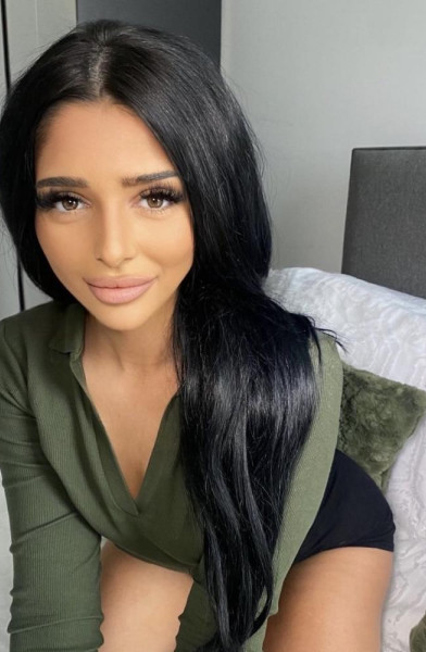 Balencia - 19Yr Old Available Now