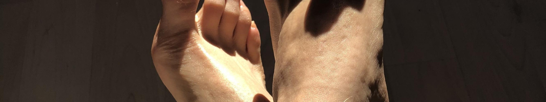 Background FrenchGuyFeet