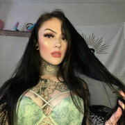 Trixy Rose Trixy Rose