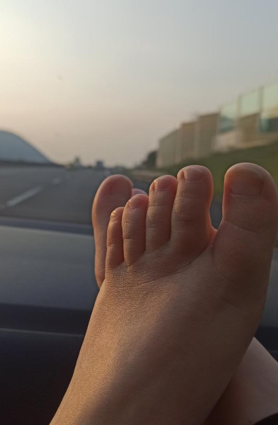 Cute_feet99