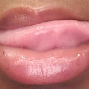 Luvely_Lips