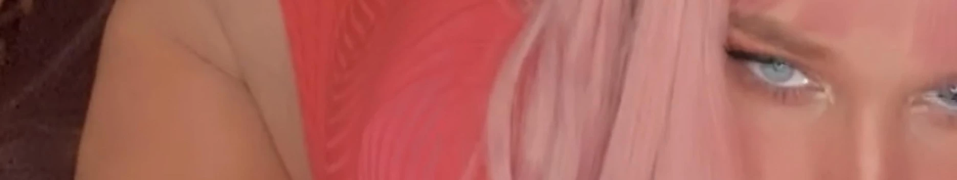 Background 𝑲𝒆𝒍𝒍𝒚