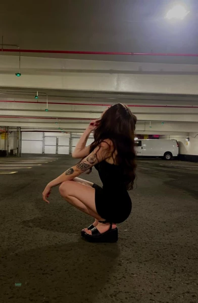 Zoe Pleasing Free