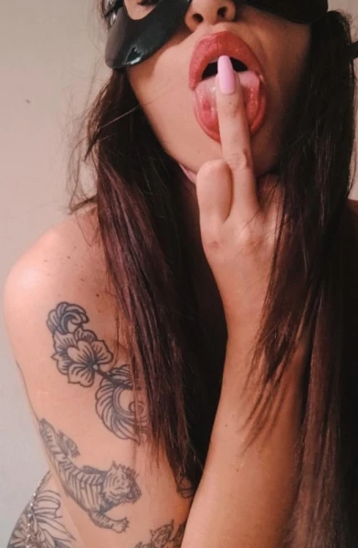 Valeriebad 🍑🔥