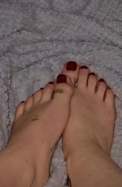 Feet_Kelly