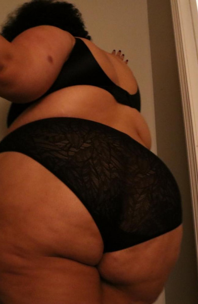 MrsLadiiReddBBW