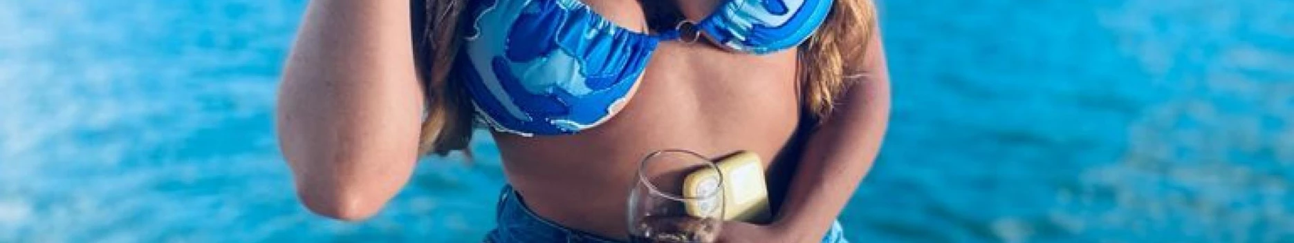 Background Maleja Patino Background Maleja Patino