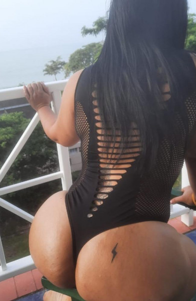 @RealYuli FREE 🔥 Madura latina y nalgona