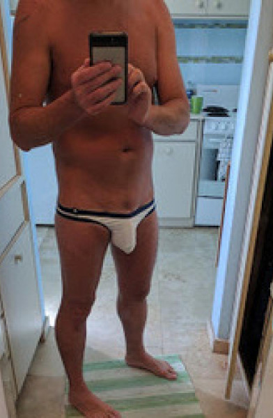 Into twinks, underwear &amp; cum