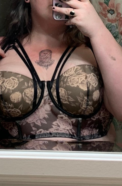 Big curvy Tori🖤