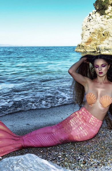 Hot mermaid