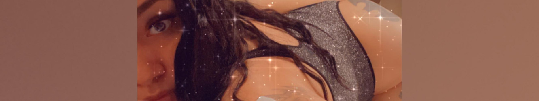 Background Christina Diaz Background Christina Diaz
