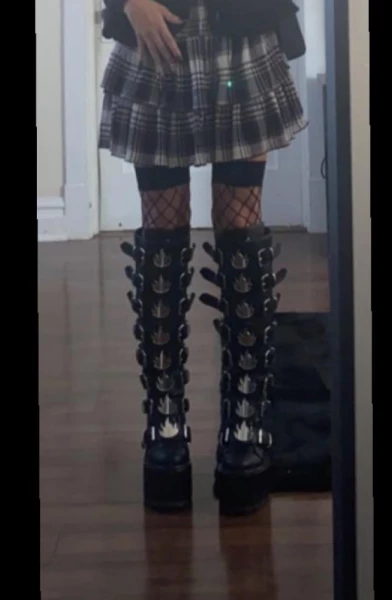 smellylatinafeet