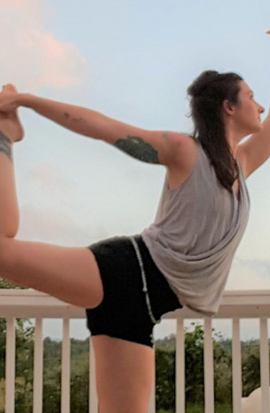 INTEGRAL YOGA with Lauren Love