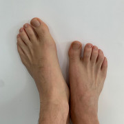 Male_feet_foryou