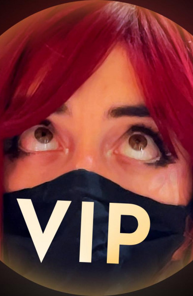 Lily Reina VIP