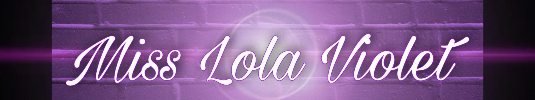 Background Miss Lola Violet