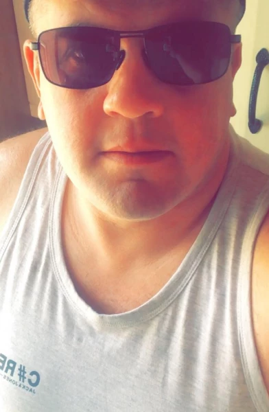 DJ