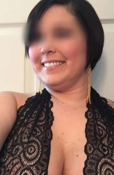 HotCurvyWife