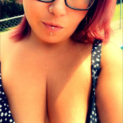HoTtMoM** HoTtMoM**